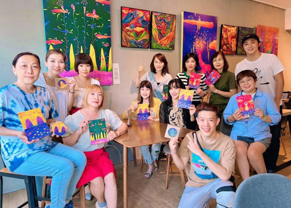 蕭志夫《遊時尚·幾何韻律》藝術特展 台中西屯 raven coffee 登場 - 暢 NEWS